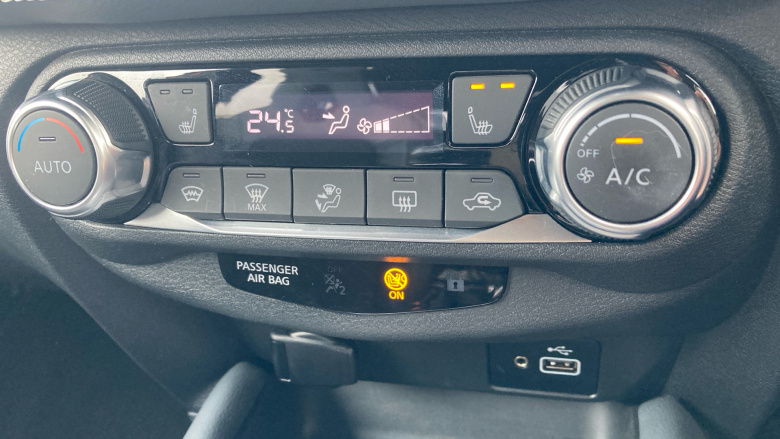 Nissan Juke 1.0 DiG-T 114 Tekna 5dr Petrol Hatchback